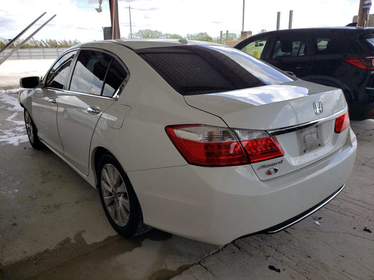 Photo 3 from auction – 2015 HONDA ACCORD EXL with VIN 1HGCR2F87FA246558
