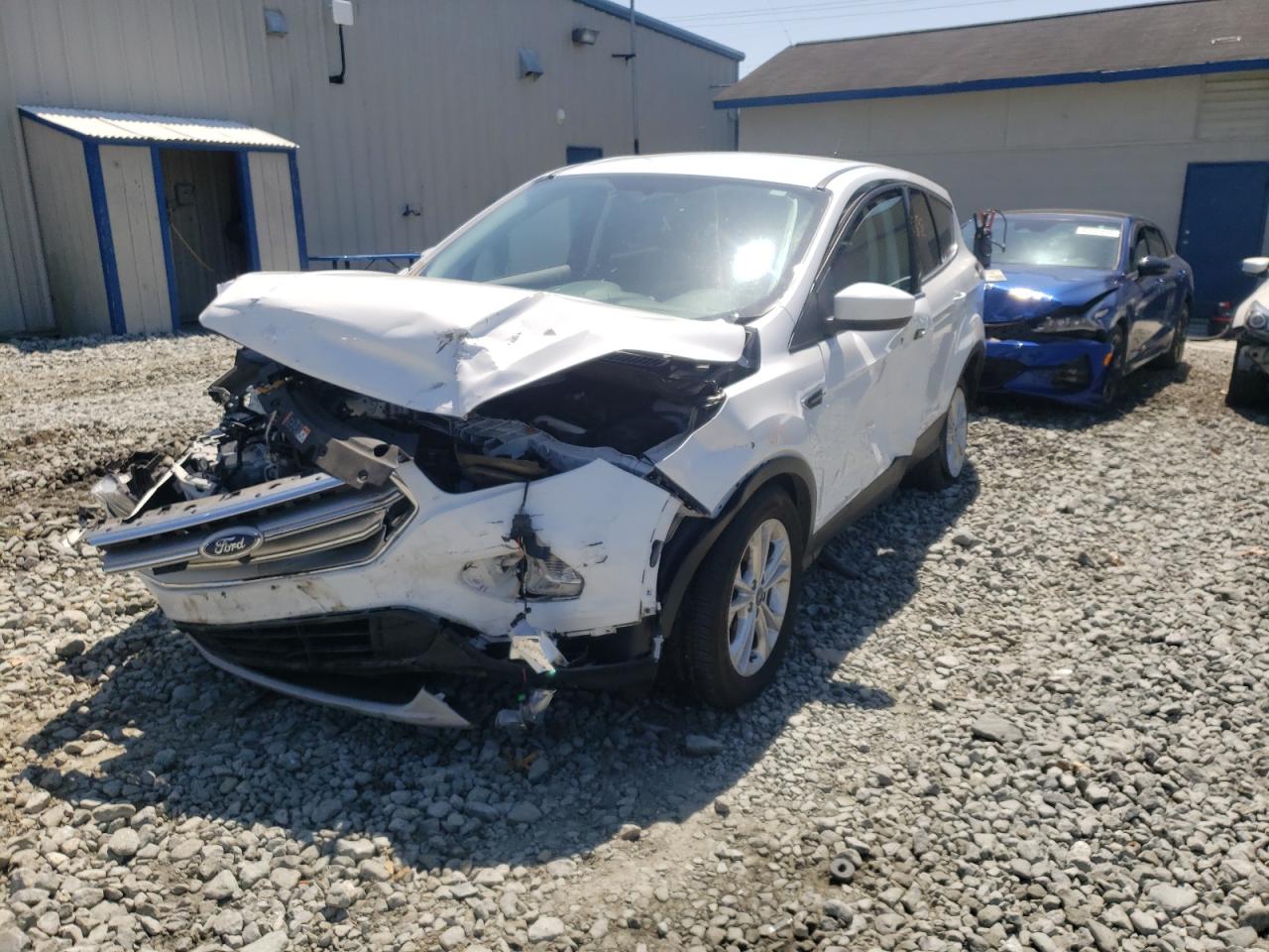 Photo 2 from auction – 2017 FORD ESCAPE SE with VIN 1FMCU0G92HUB30836