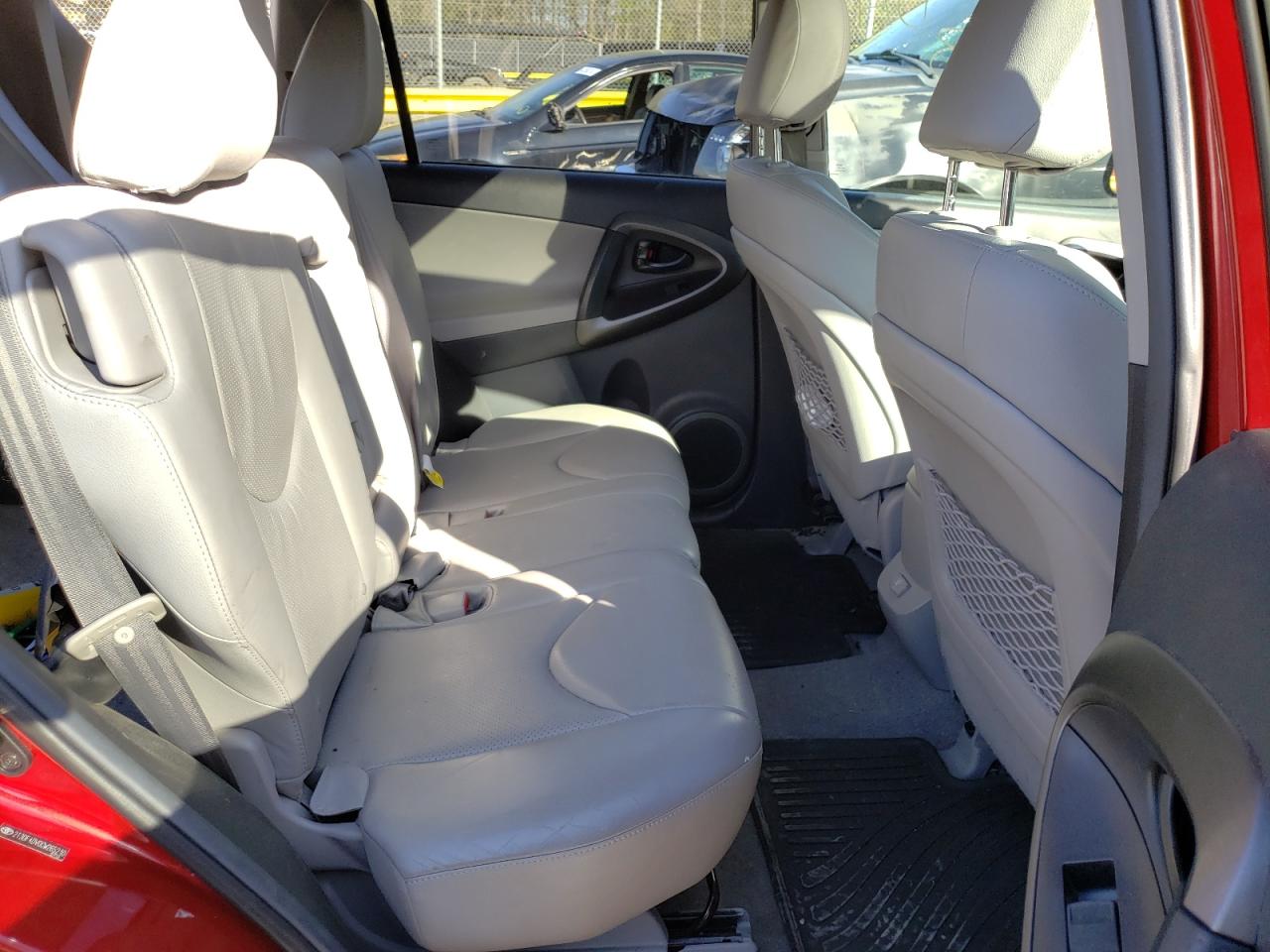 Photo 6 from auction – 2012 TOYOTA RAV4 LIMIT with VIN 2T3DF4DV0CW265210