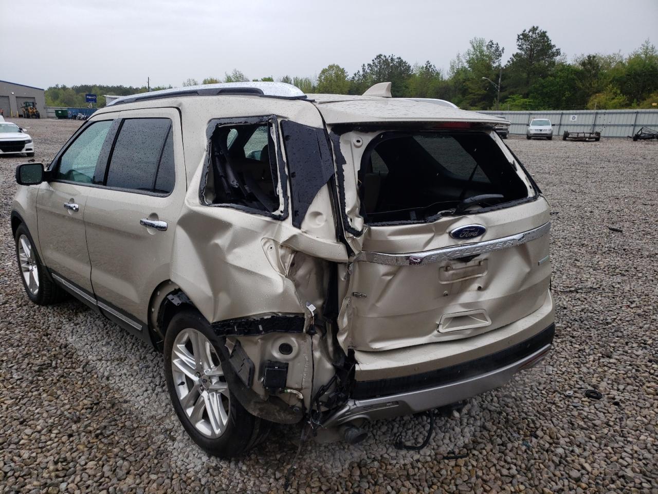 Photo 3 from auction – 2017 FORD EXPLORER L with VIN 1FM5K7FH9HGD77981