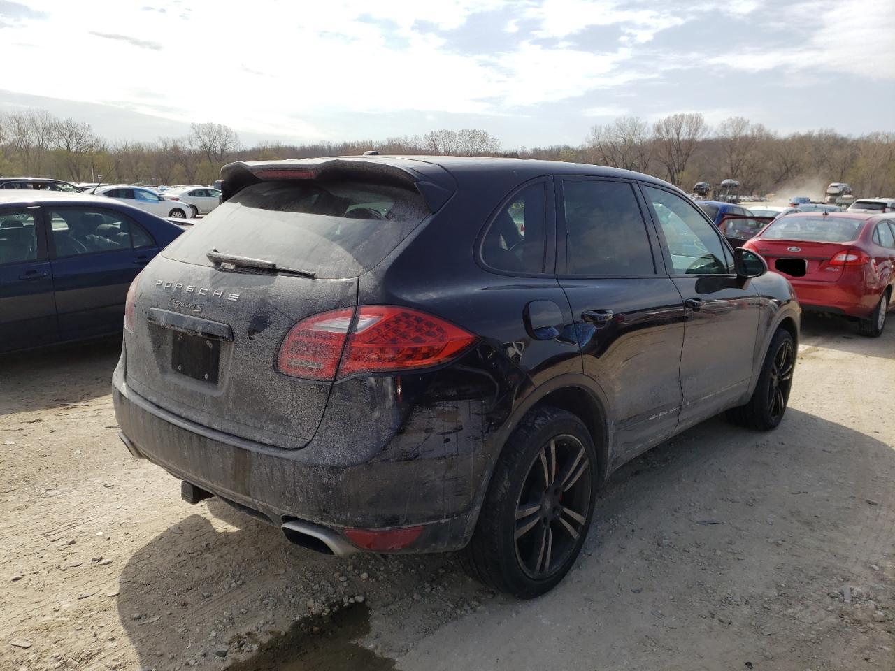 Photo 4 from auction – 2011 PORSCHE CAYENNE S with VIN WP1AB2A25BLA53349