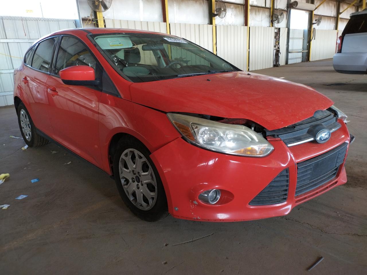 FORD FOCUS SE 2012 with VIN 1FAHP3K24CL318517 - Photo from auction