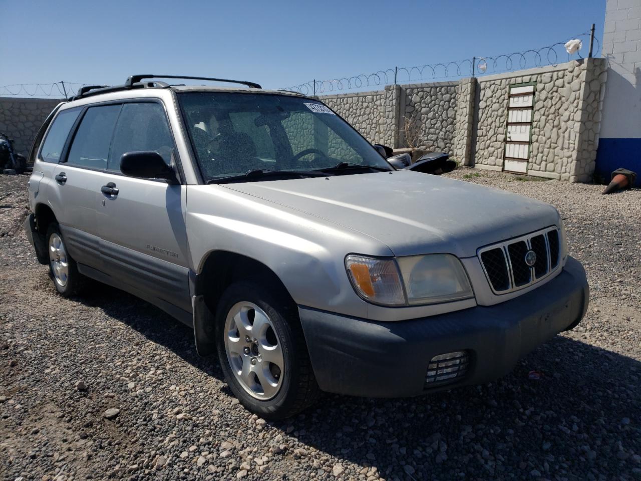 SUBARU FORESTER L 2001 with VIN JF1SF63501G713626 - Photo from auction