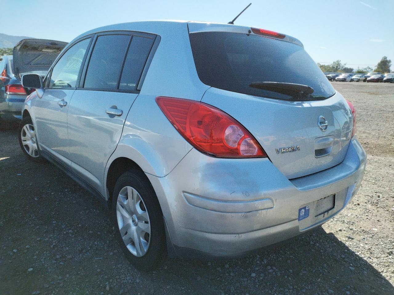 Photo 3 from auction – 2010 NISSAN VERSA S with VIN 3N1BC1CP4AL428241