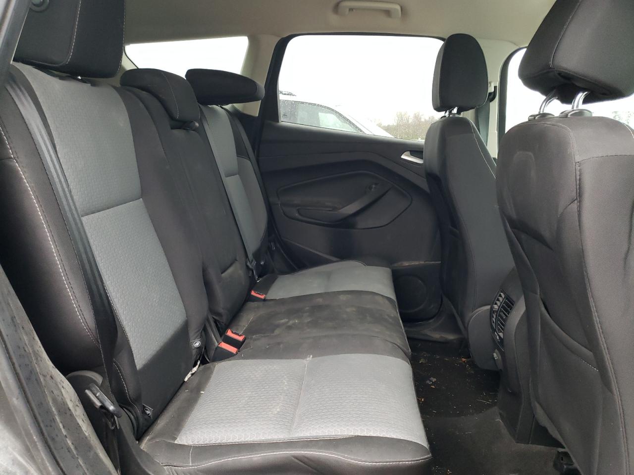Photo 6 from auction – 2017 FORD ESCAPE SE with VIN 1FMCU0GD1HUE02958