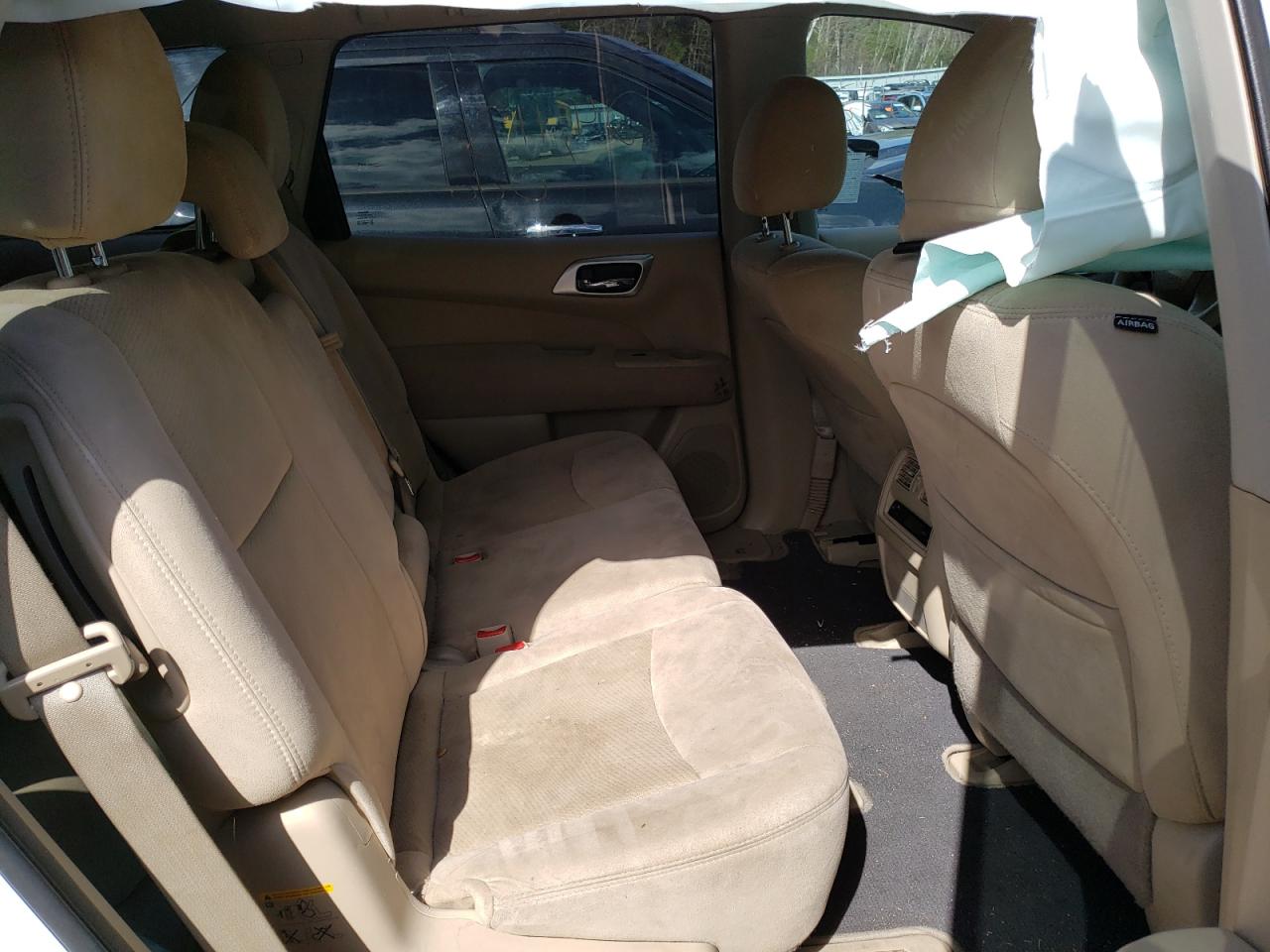 Photo 6 from auction – 2014 NISSAN PATHFINDER with VIN 5N1AR2MN4EC638801