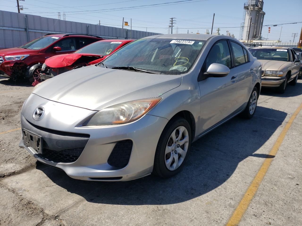 Photo 2 from auction – 2013 MAZDA 3 I with VIN JM1BL1TG0D1836034