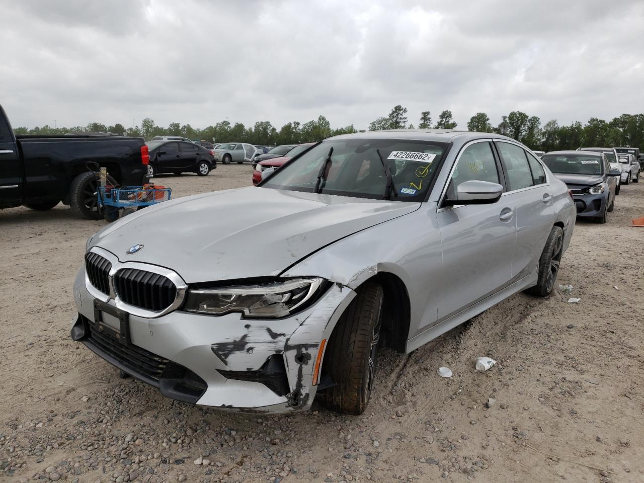 Photo 2 from auction – 2019 BMW 330I with VIN WBA5R1C51KFH11215