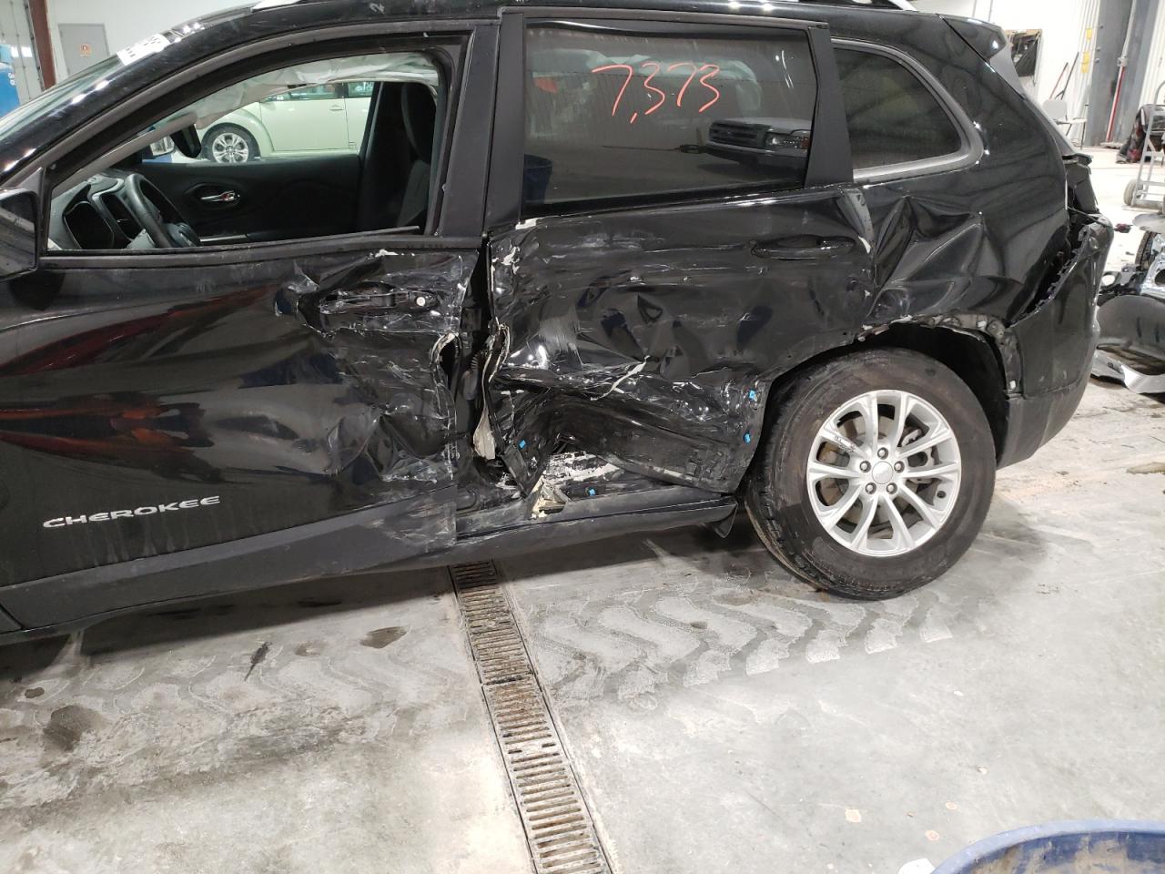 Photo 9 from auction – 2021 JEEP CHEROKEE L with VIN 1C4PJMCB1MD152643