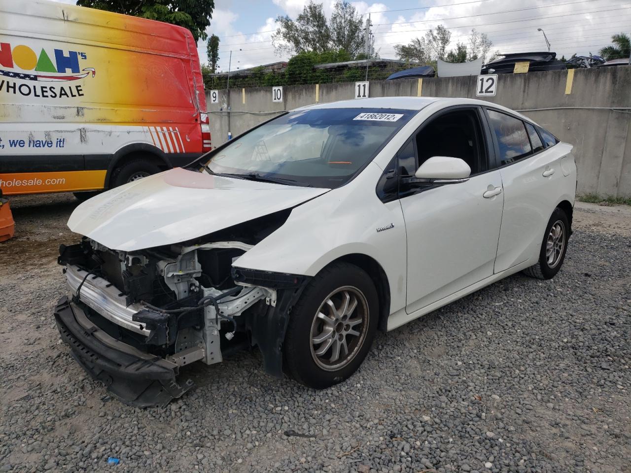 Photo 2 from auction – 2017 TOYOTA PRIUS with VIN JTDKBRFU0H3045550