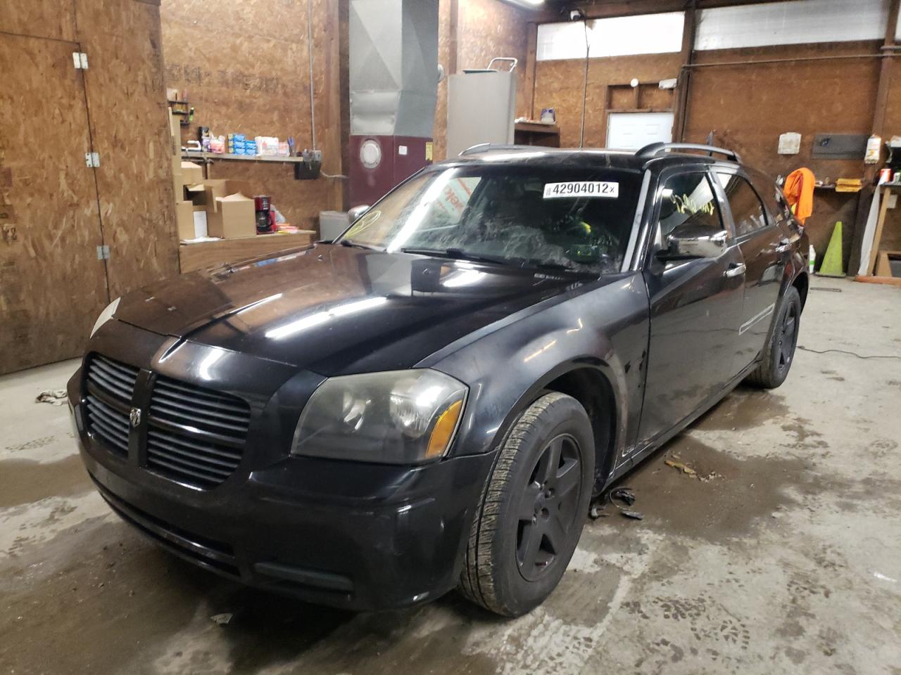 Photo 2 from auction – 2005 DODGE MAGNUM SXT with VIN 2D8FV48V15H182041