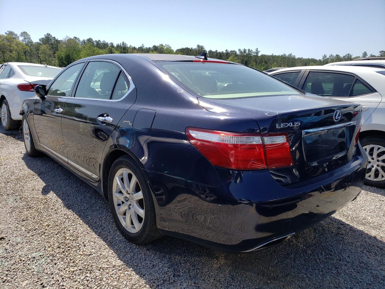 Photo 4 from auction – 2007 LEXUS LS 460L with VIN JTHGL46F275003115