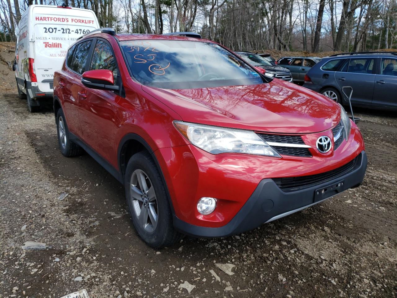 TOYOTA RAV4 XLE 2015 with VIN JTMRFREVXFJ047201 - Photo from auction