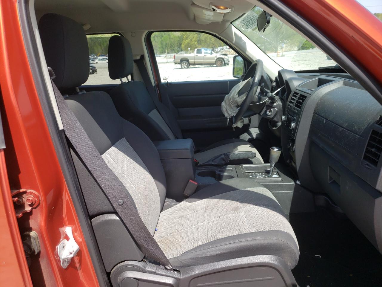 Photo 5 from auction – 2008 DODGE NITRO SXT with VIN 1D8GT28K78W200861