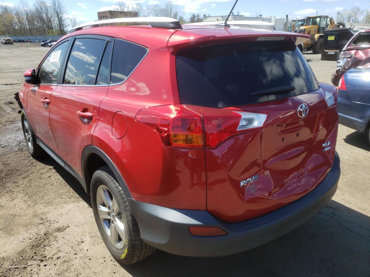 Photo 3 from auction – 2015 TOYOTA RAV4 XLE with VIN 2T3RFREVXFW406483