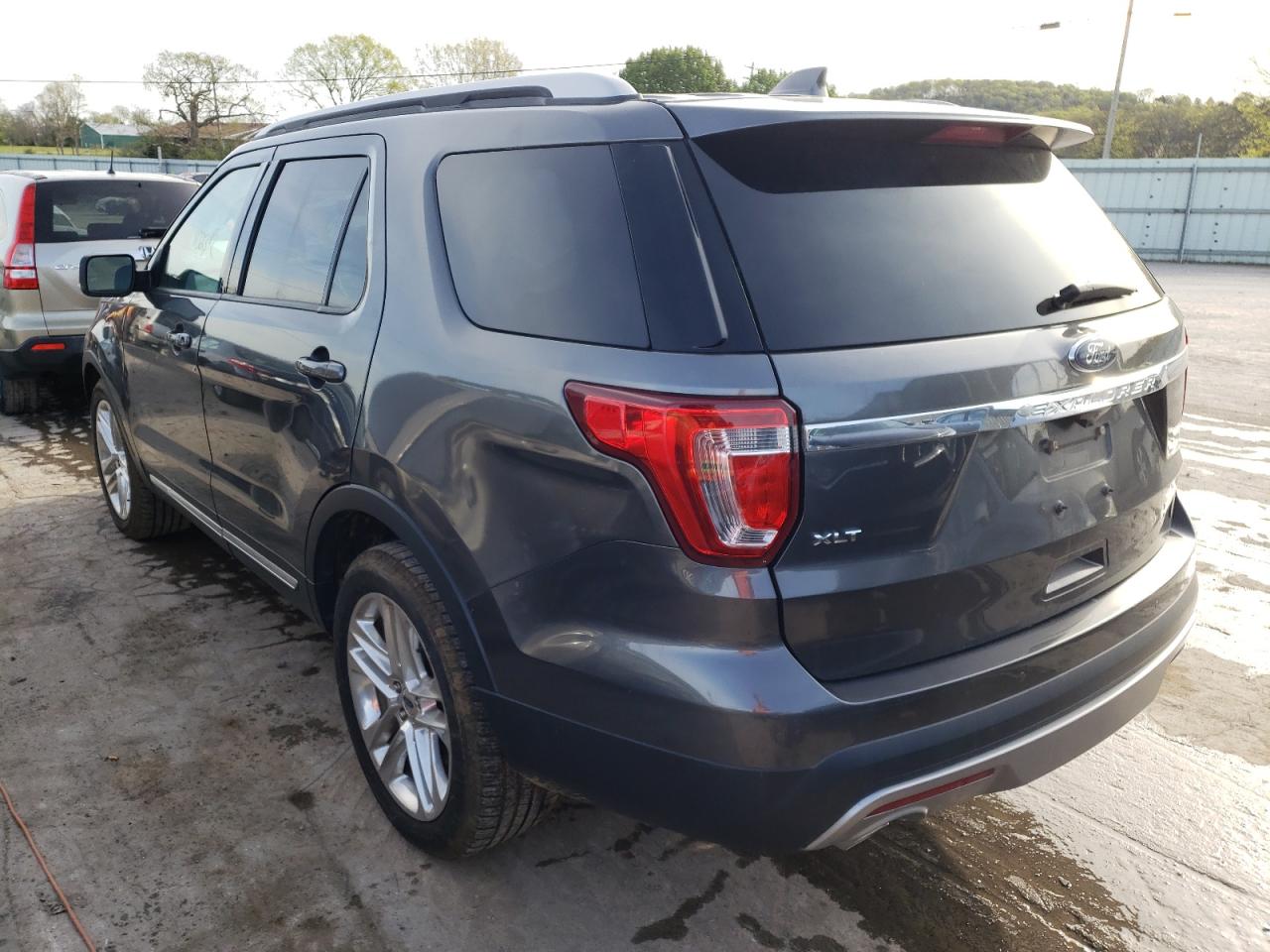 Photo 3 from auction – 2017 FORD EXPLORER X with VIN 1FM5K7D87HGB18943