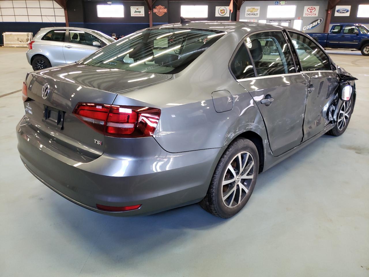 Photo 4 from auction – 2017 VOLKSWAGEN JETTA SE with VIN 3VWDB7AJ3HM286685