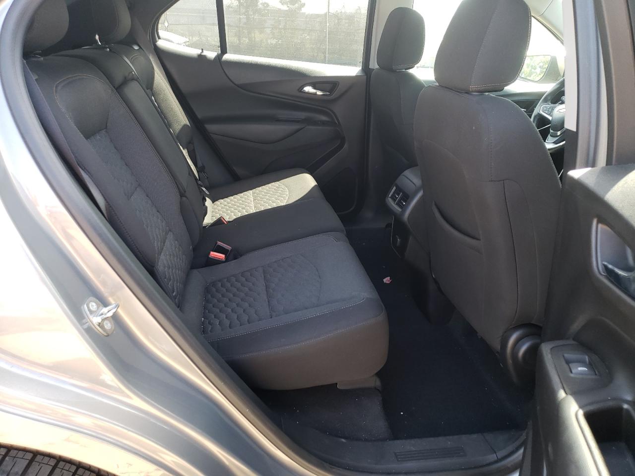 Photo 6 from auction – 2018 CHEVROLET EQUINOX LT with VIN 3GNAXJEV5JS639308
