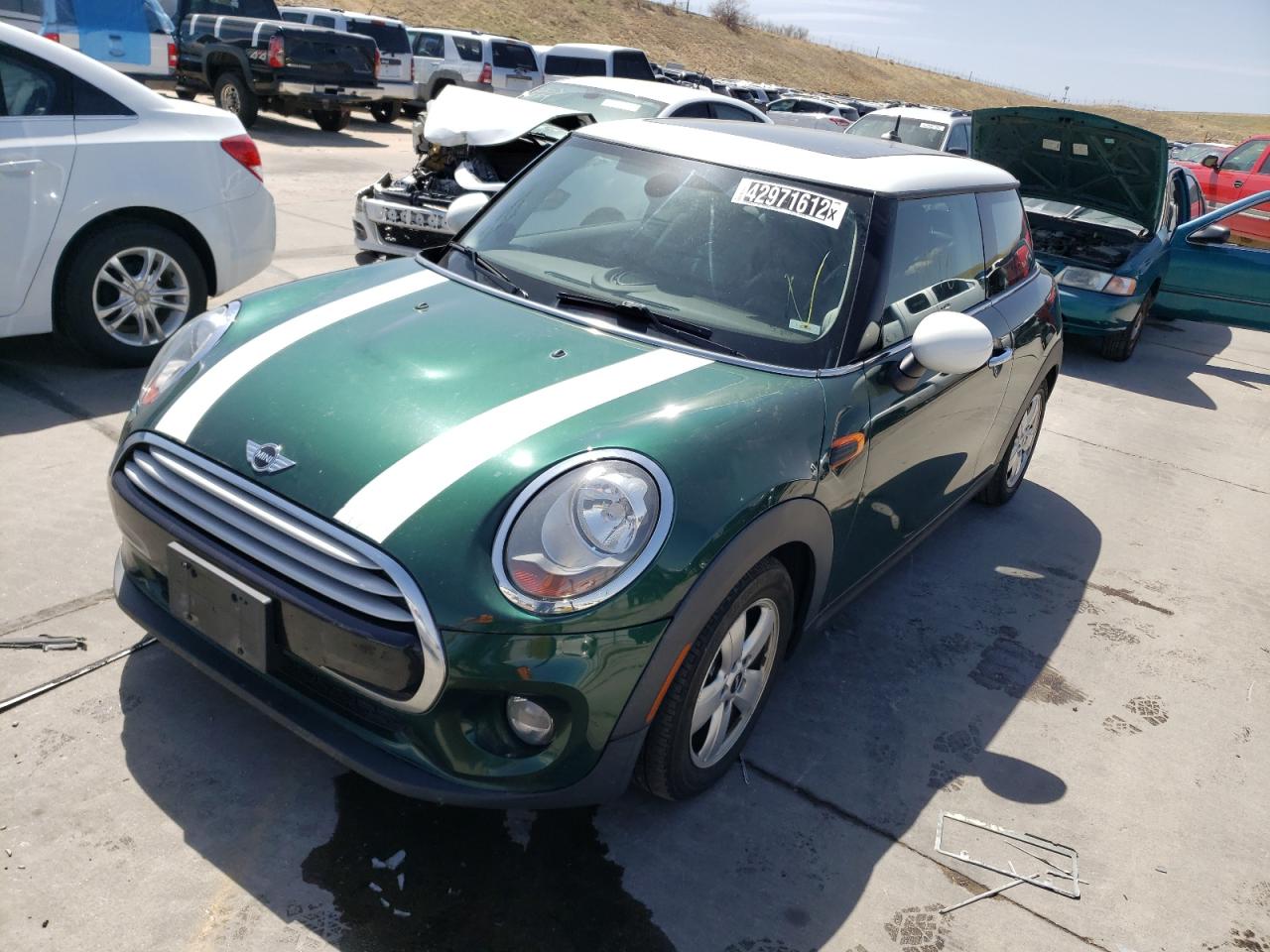 Photo 2 from auction – 2015 MINI COOPER with VIN WMWXM5C54FT939941