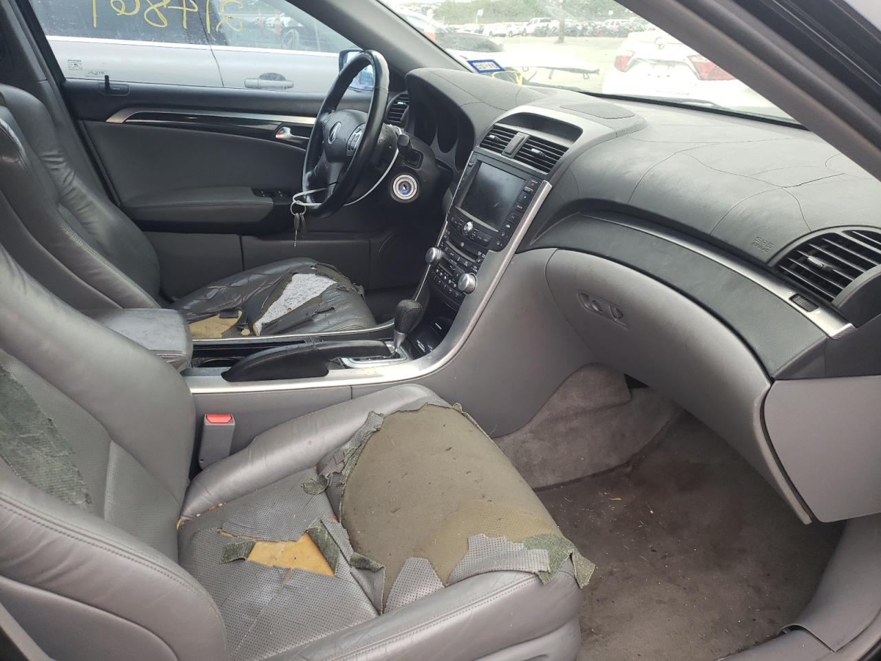 Photo 5 from auction – 2004 ACURA TL with VIN 19UUA66284A031198
