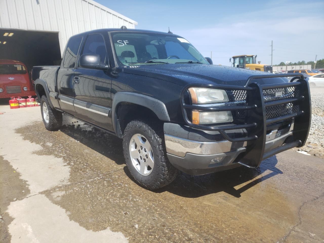 CHEVROLET SILVERADO 2005 with VIN 1GCEK19Z95Z230226 - Photo from auction