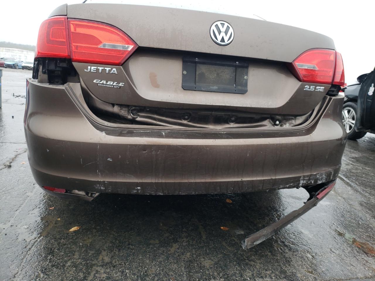 Photo 9 from auction – 2011 VOLKSWAGEN JETTA SE with VIN 3VWBX7AJ4BM109028