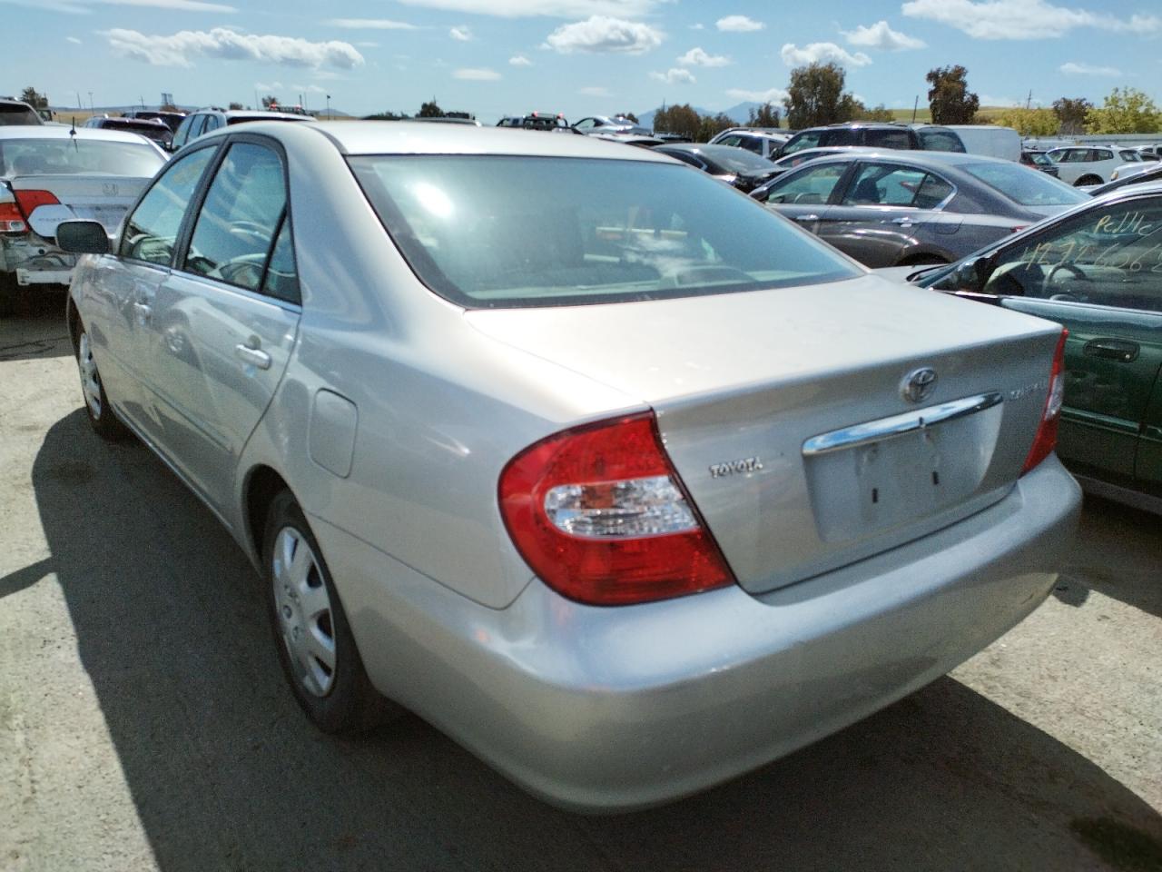 Photo 3 from auction – 2002 TOYOTA CAMRY LE with VIN 4T1BE30K12U505159