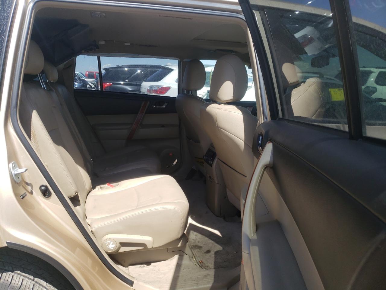 Photo 6 from auction – 2008 TOYOTA HIGHLANDER with VIN JTEES42A482039103