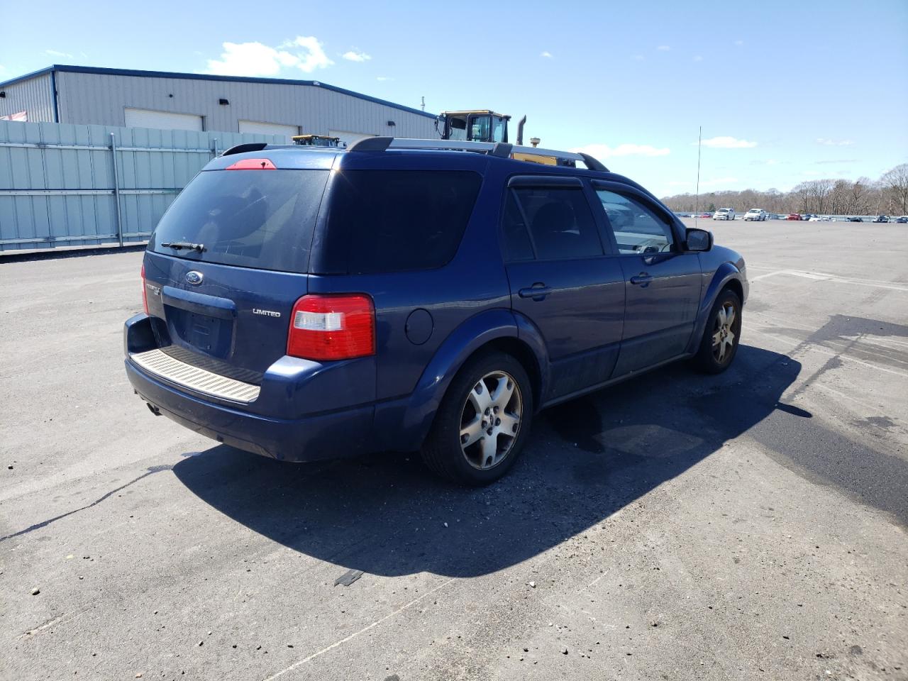 Photo 4 from auction – 2005 FORD FREESTYLE with VIN 1FMDK06155GA53069