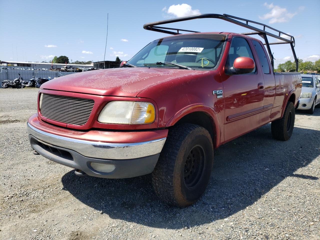 Photo 2 from auction – 2001 FORD F150 with VIN 1FTRX18L01KA08919