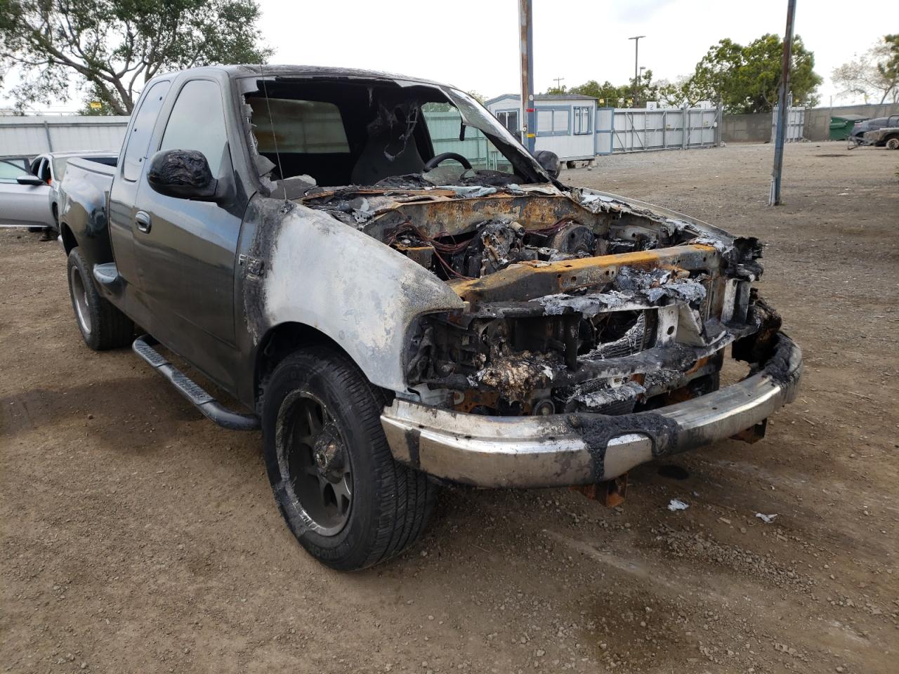 FORD F150 1999 with VIN 1FTRX07W7XKA55685 - Photo from auction