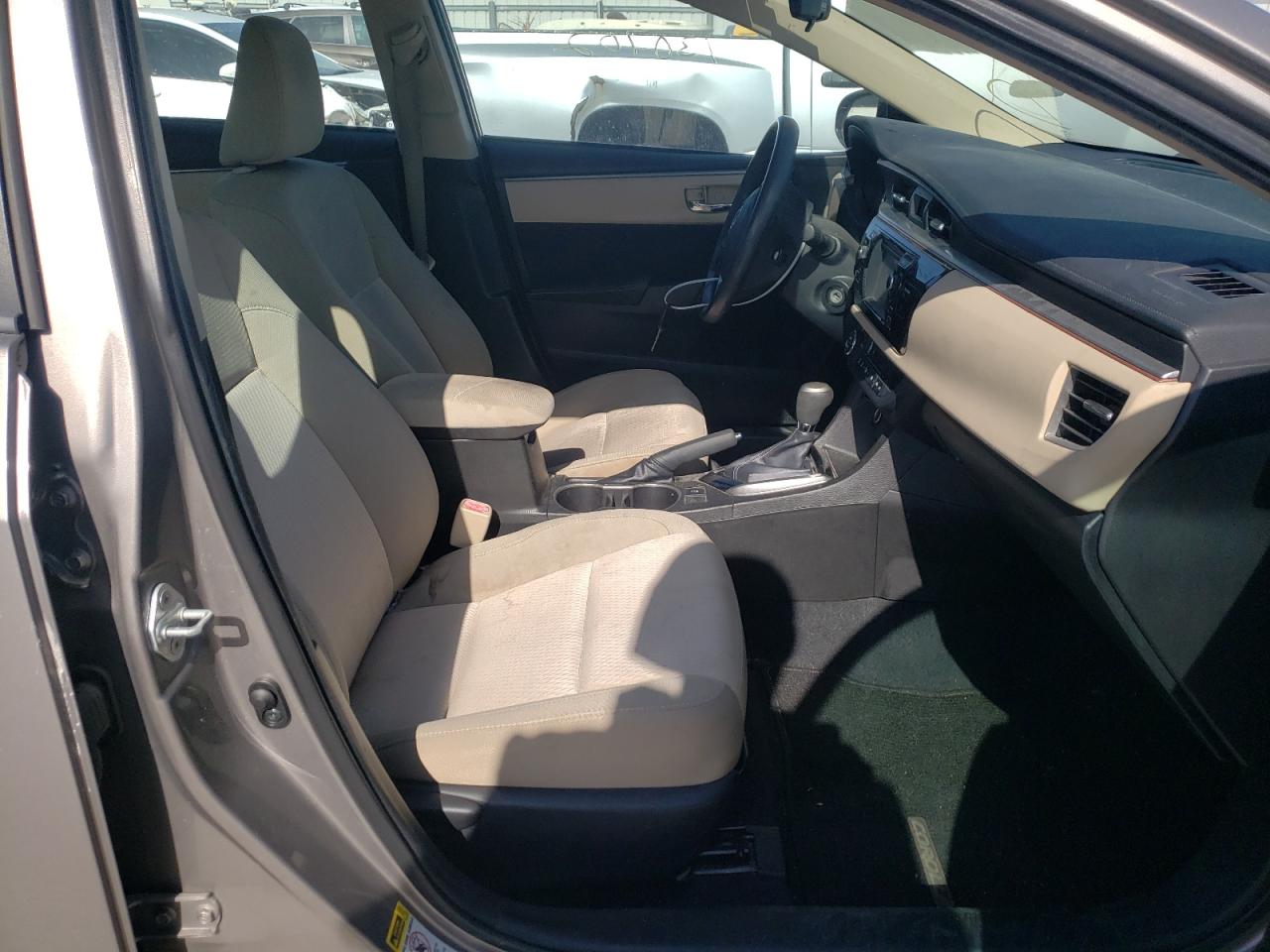 Photo 5 from auction – 2014 TOYOTA COROLLA L with VIN 5YFBURHE3EP040233