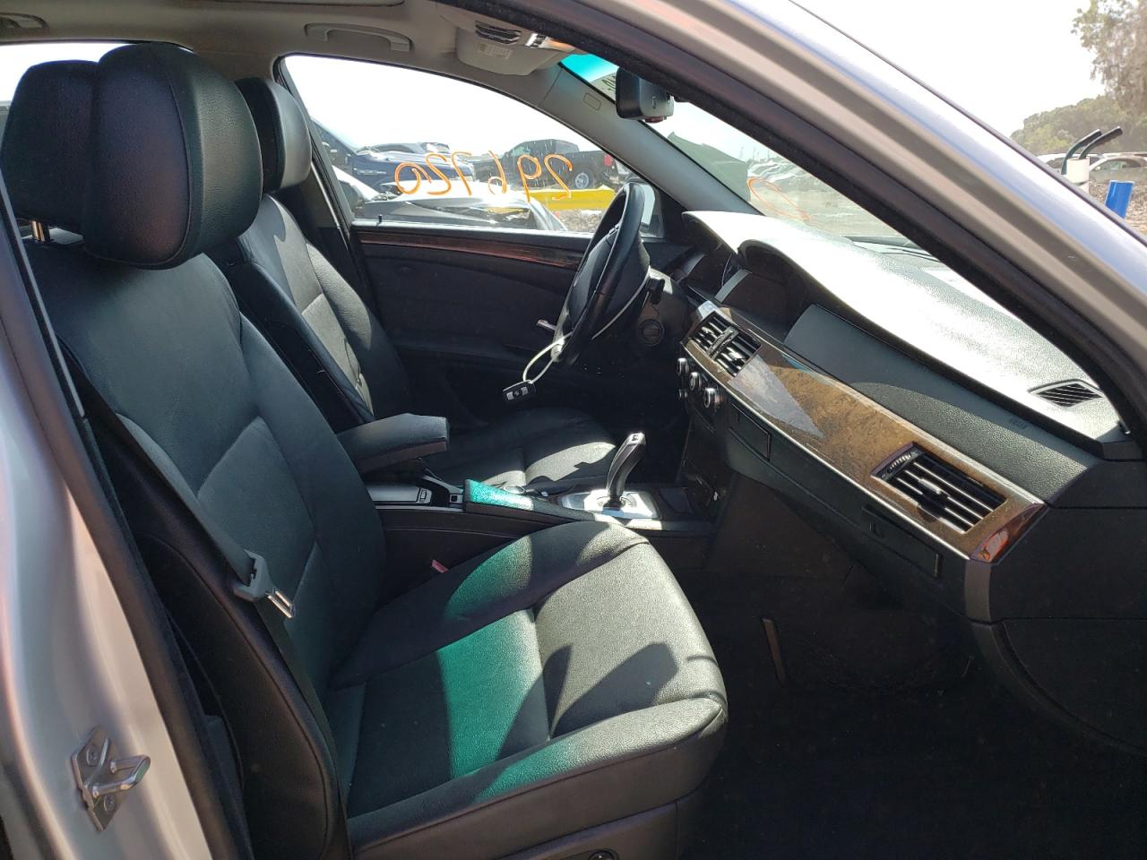 Photo 5 from auction – 2010 BMW 528 I with VIN WBANU5C52AC127652