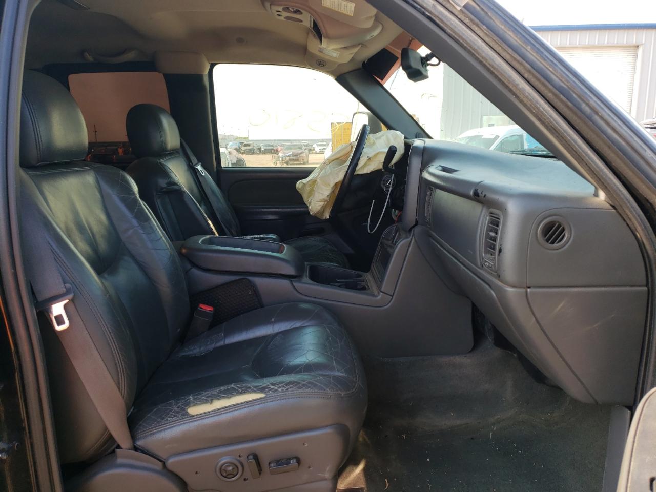 Photo 5 from auction – 2003 CHEVROLET SILVERADO with VIN 2GCEK19T831159506
