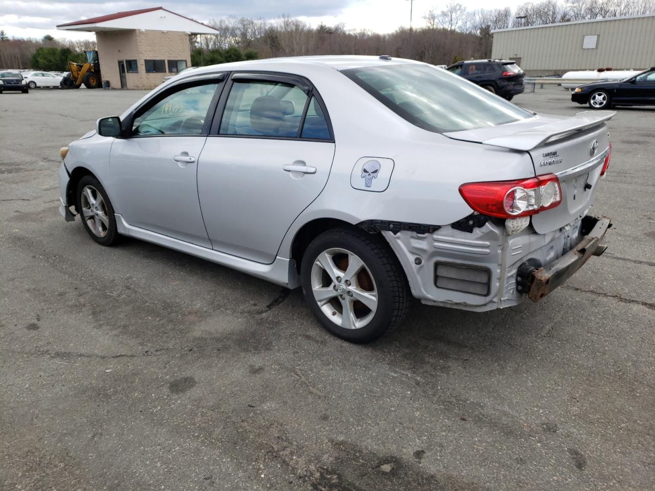 Photo 3 from auction – 2011 TOYOTA COROLLA with VIN 2T1BU4EE4BC604734
