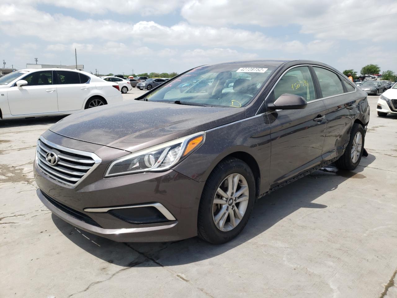 Photo 2 from auction – 2016 HYUNDAI SONATA SE with VIN 5NPE24AF3GH375985