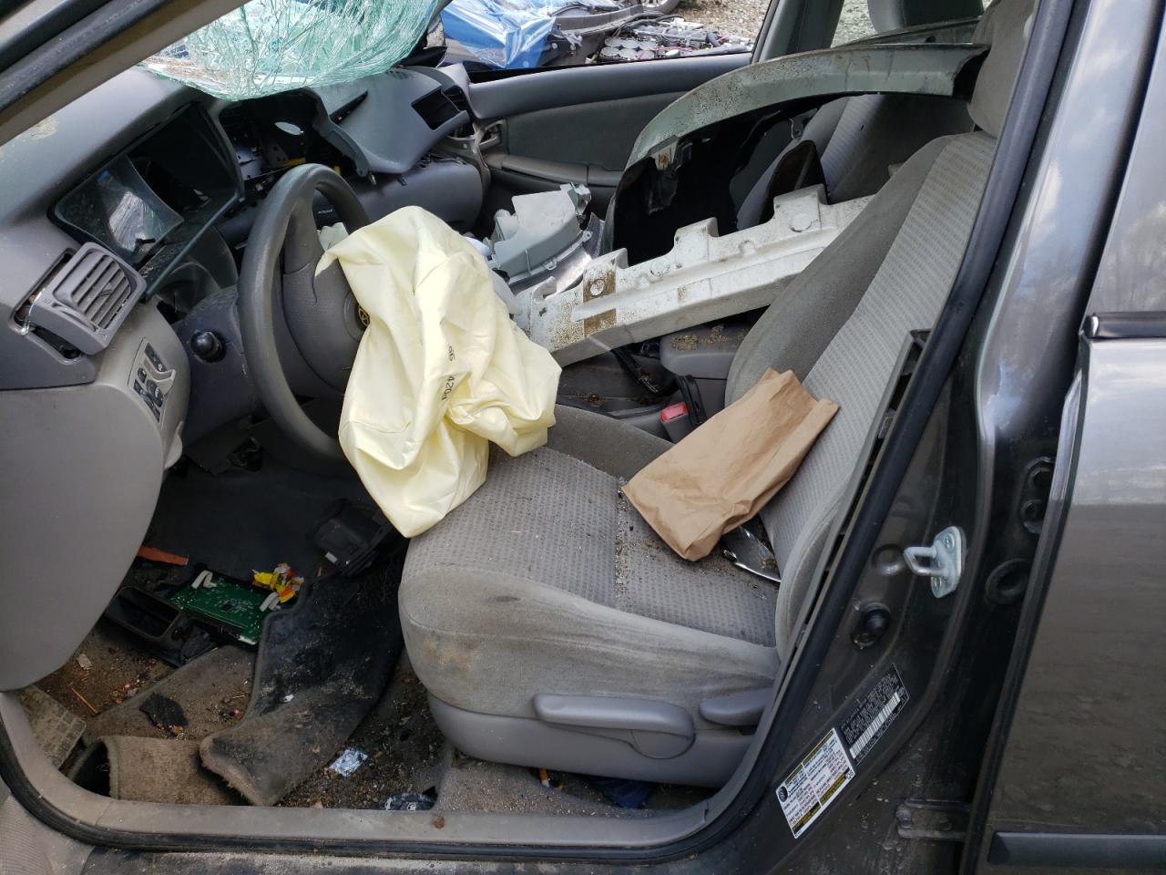 Photo 5 from auction – 2005 TOYOTA COROLLA CE with VIN 2T1BR32E85C433166