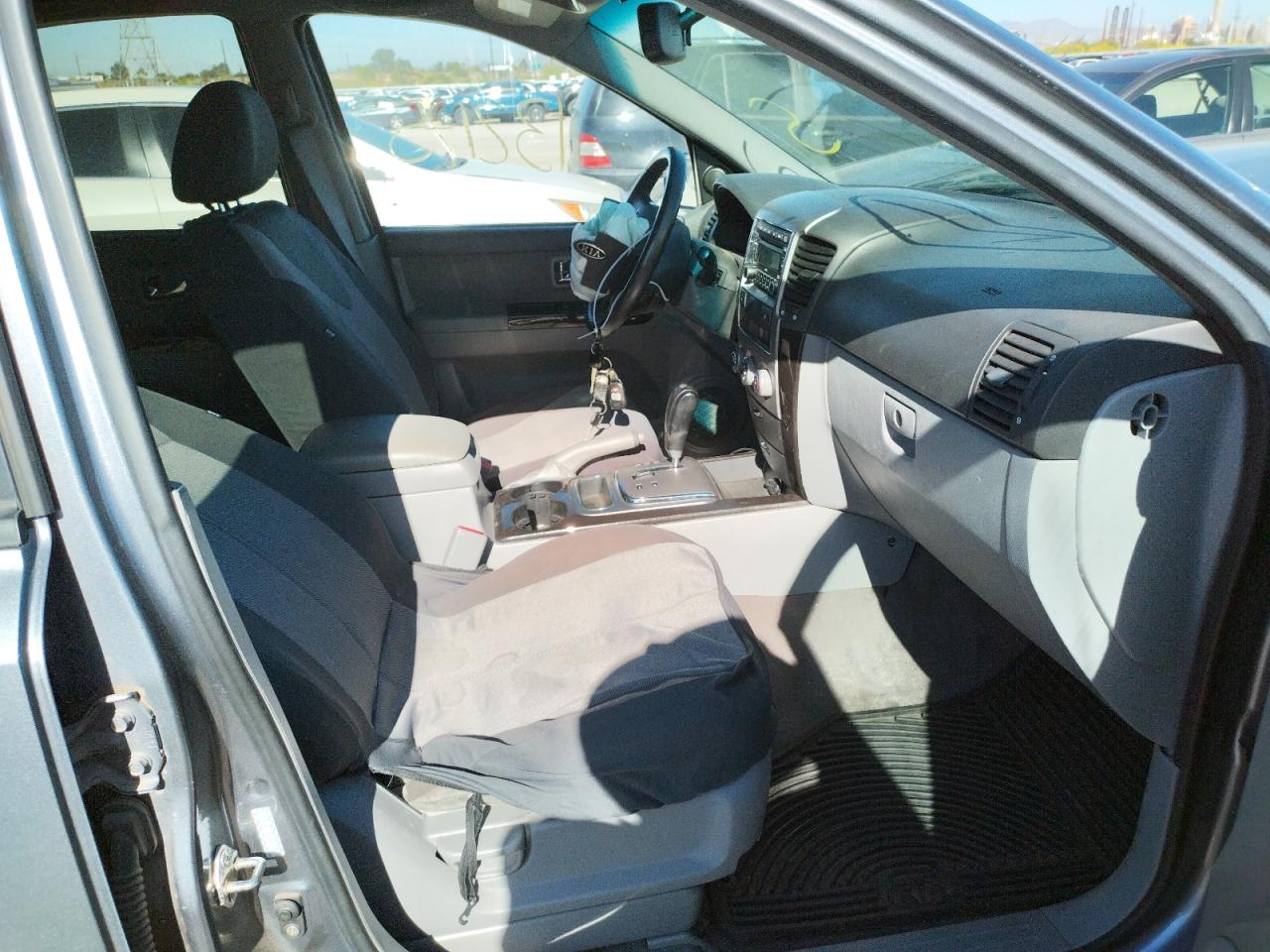 Photo 5 from auction – 2008 KIA SORENTO with VIN KNDJC736885762706