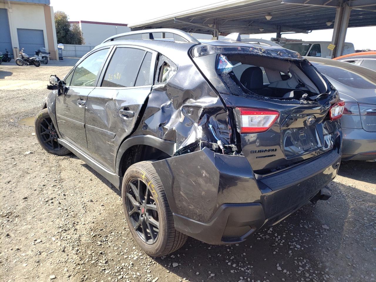 Photo 3 from auction – 2018 SUBARU CROSSTREK with VIN JF2GTAMC3JH265077