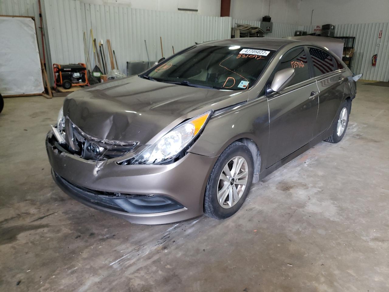 Photo 2 from auction – 2014 HYUNDAI SONATA GLS with VIN 5NPEB4AC4EH831592
