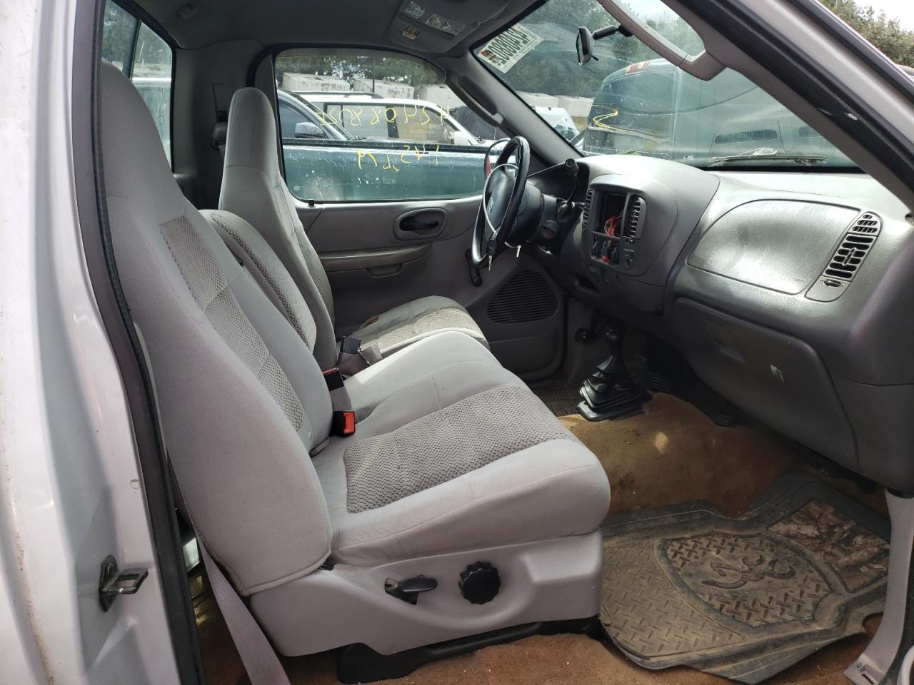 Photo 5 from auction – 2003 FORD F150 with VIN 1FTRF18233NB84634