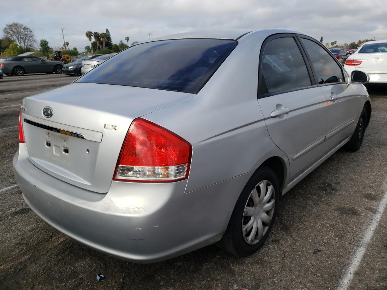 Photo 4 from auction – 2007 KIA SPECTRA EX with VIN KNAFE122175420814