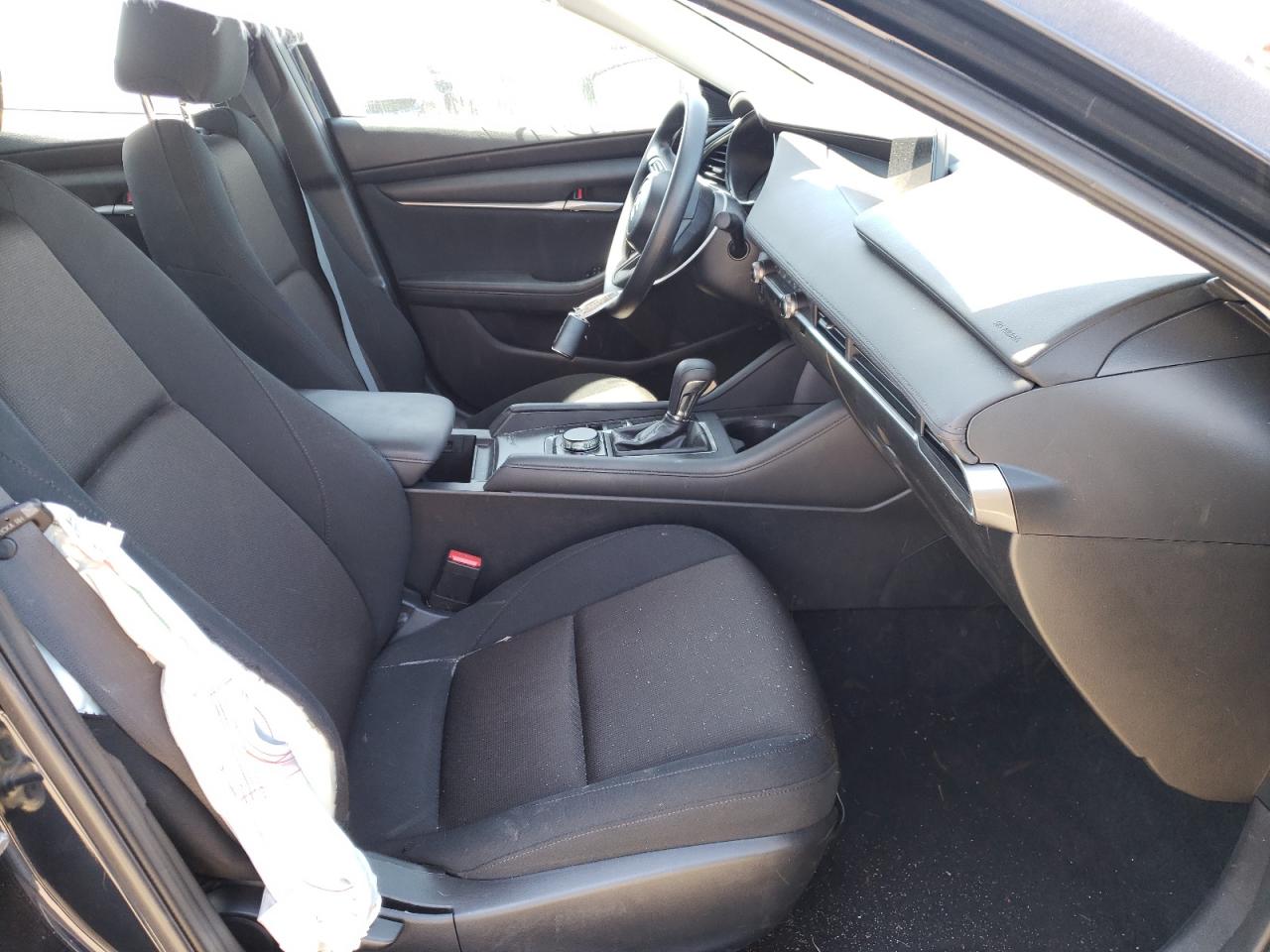Photo 5 from auction – 2020 MAZDA 3 with VIN JM1BPABL1L1172554