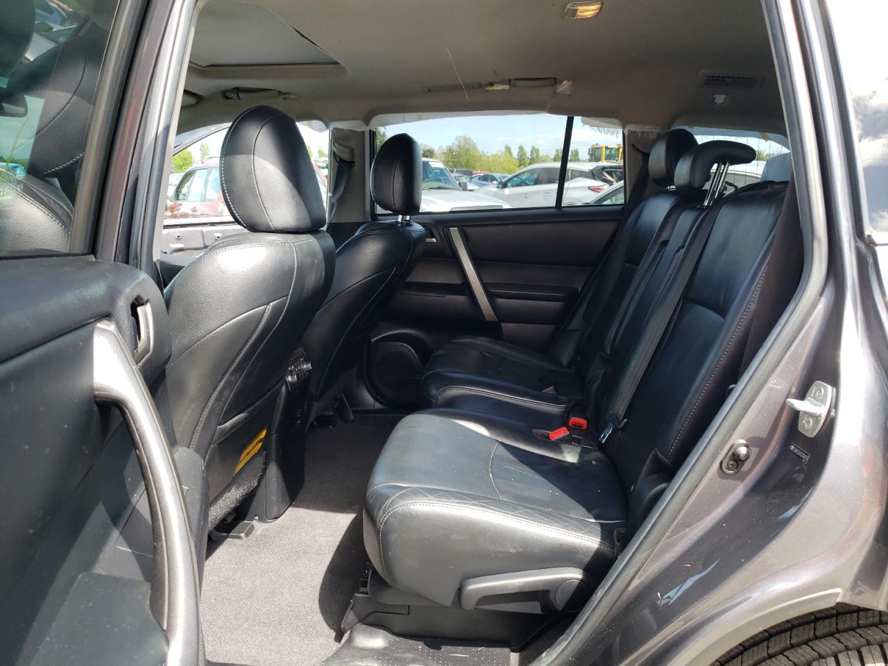 Photo 16 from auction – 2012 TOYOTA HIGHLANDER with VIN 5TDBK3EH7CS164916