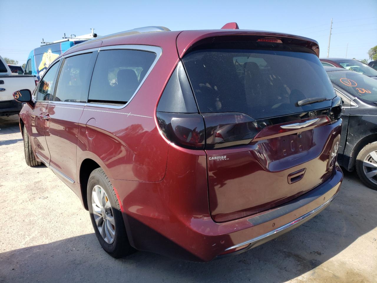 Photo 3 from auction – 2018 CHRYSLER PACIFICA T with VIN 2C4RC1BG0JR120743