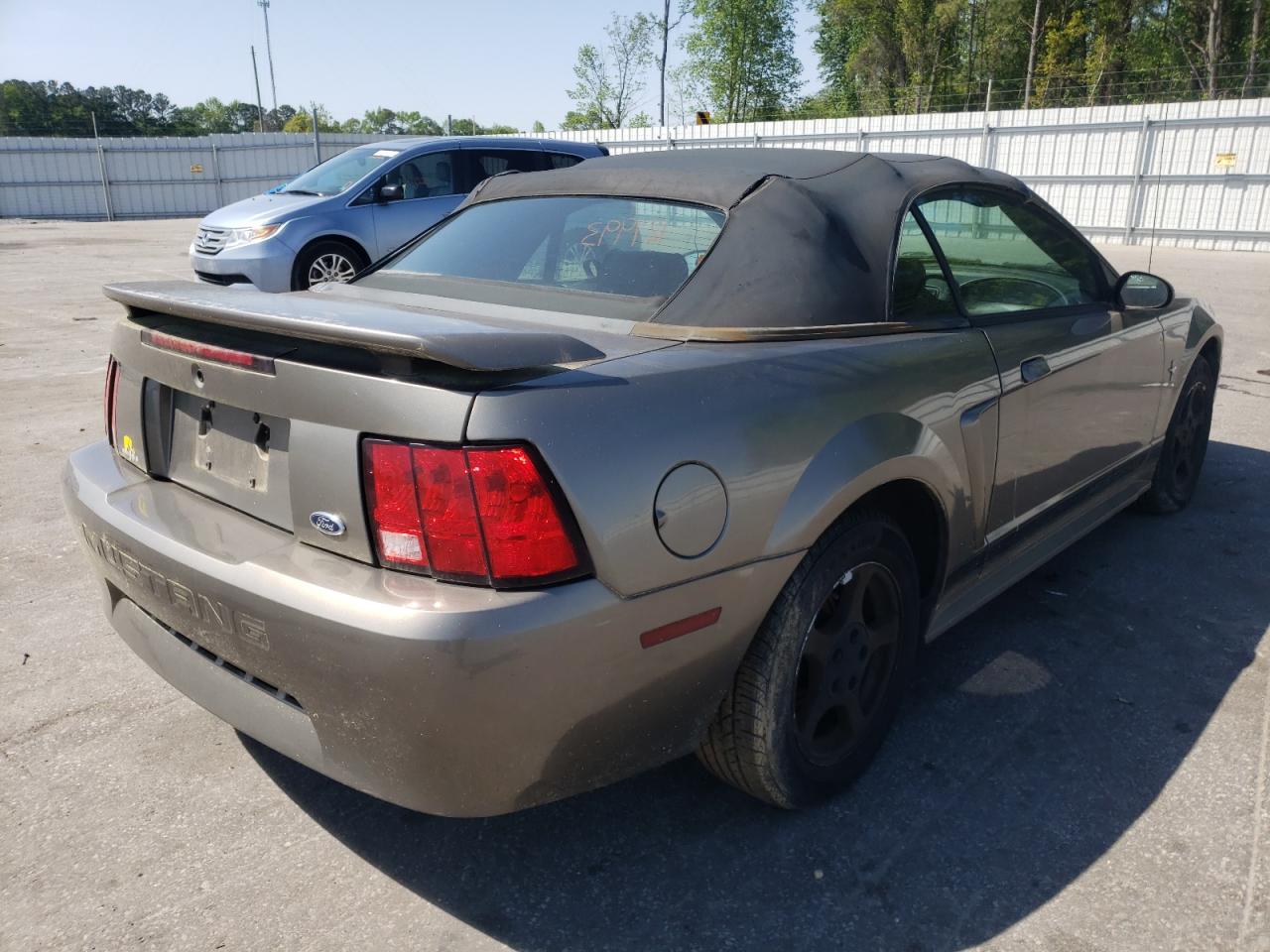 Photo 4 from auction – 2002 FORD MUSTANG with VIN 1FAFP44482F119401