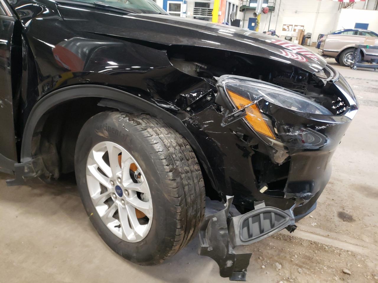 Photo 9 from auction – 2020 FORD ESCAPE SE with VIN 1FMCU9G68LUA38889