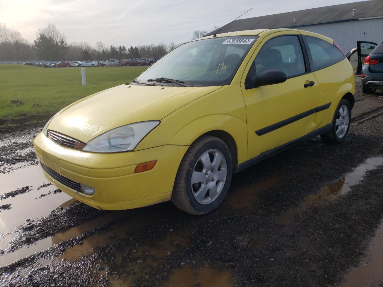 Photo 2 from auction – 2002 FORD FOCUS ZX3 with VIN 3FAFP31312R189170