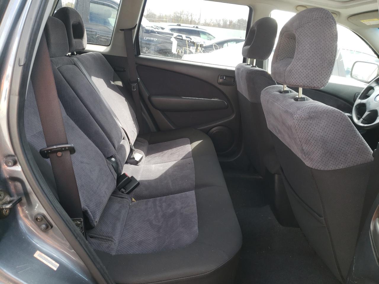 Photo 6 from auction – 2004 MITSUBISHI OUTLANDER with VIN JA4LZ41F34U004551