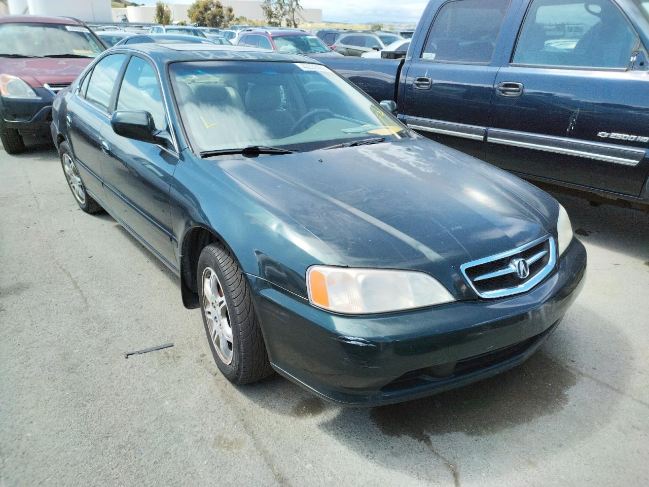 ACURA 3.2TL 2000 with VIN 19UUA5660YA039086 - Photo from auction